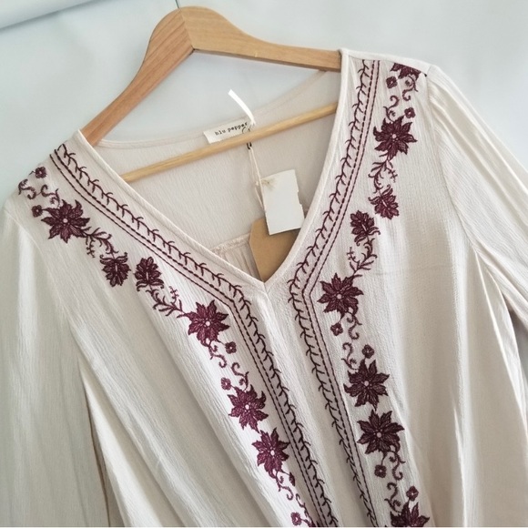 Blu Pepper Boho Embroidered Blouse Small Tie Waist Bell Sleeves NWOT Cream Beige - Picture 4 of 7